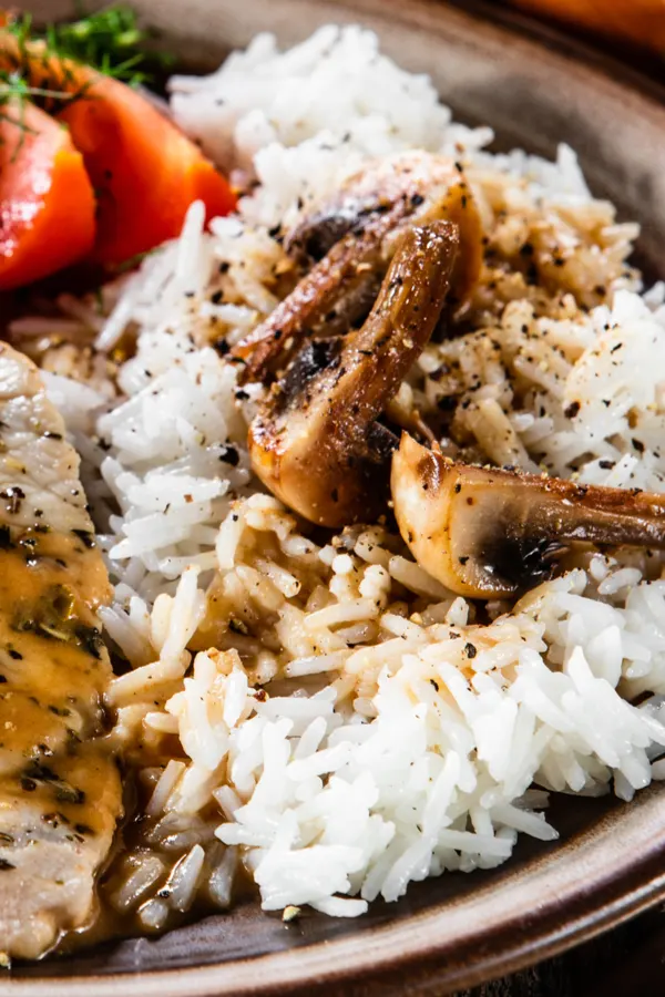 mushrooms on rice 