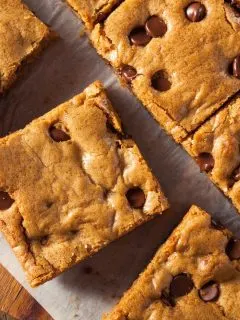 chocolate chip cookie bars