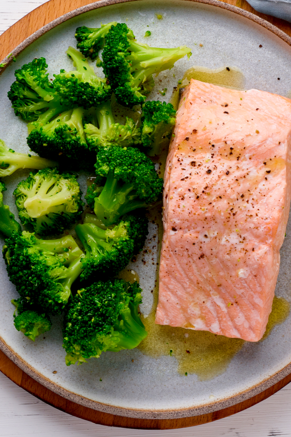 sheet pan salmon and broccoli 