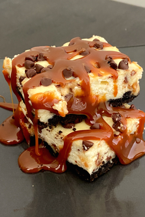 Snickers bar cheesecake