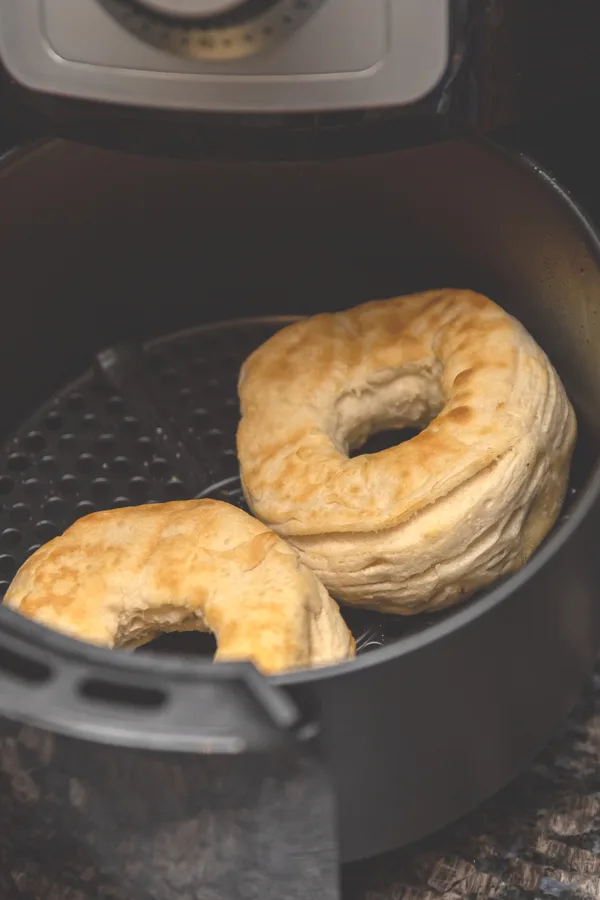 donuts in the air fryer 