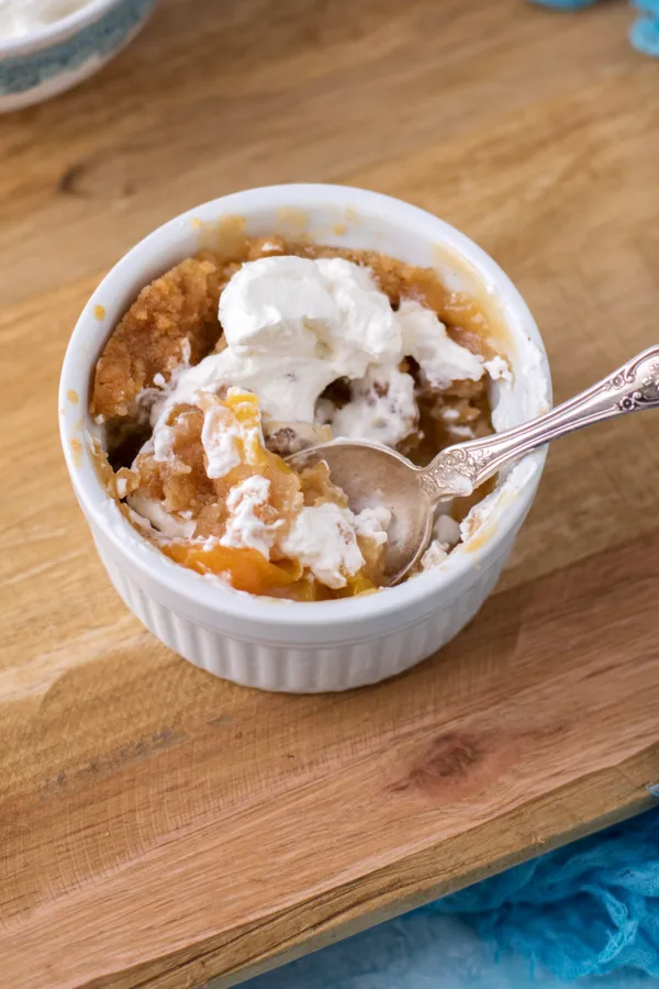 peach cobbler for two