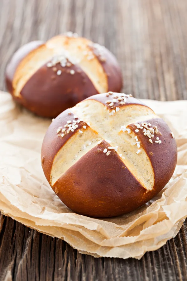 pretzel buns