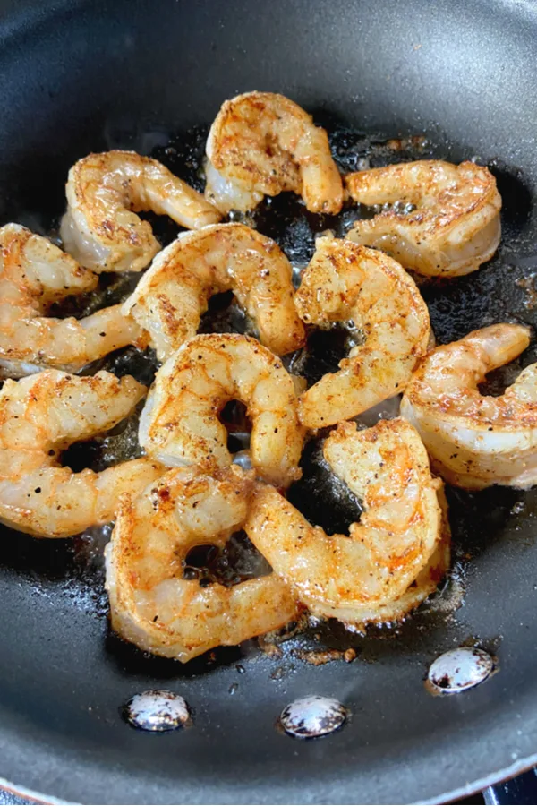 shrimp in skillet