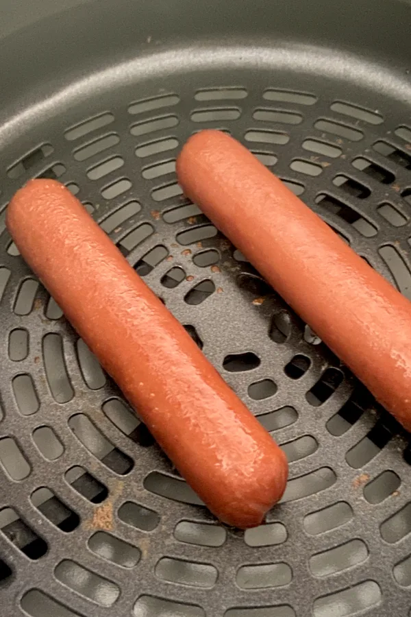 hot dogs in air fryer basket 
