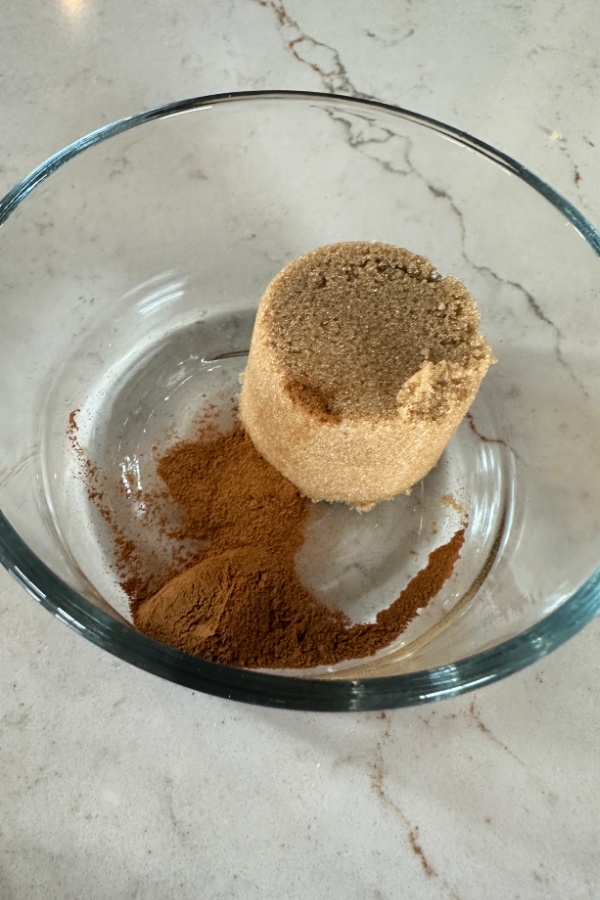 brown sugar and cinnamon in bowl