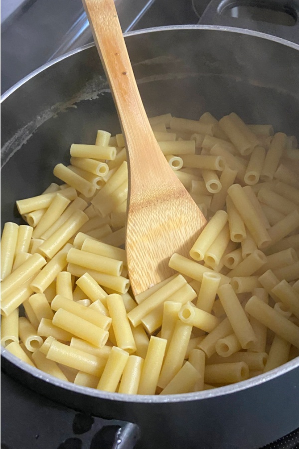 cooked ziti noodles