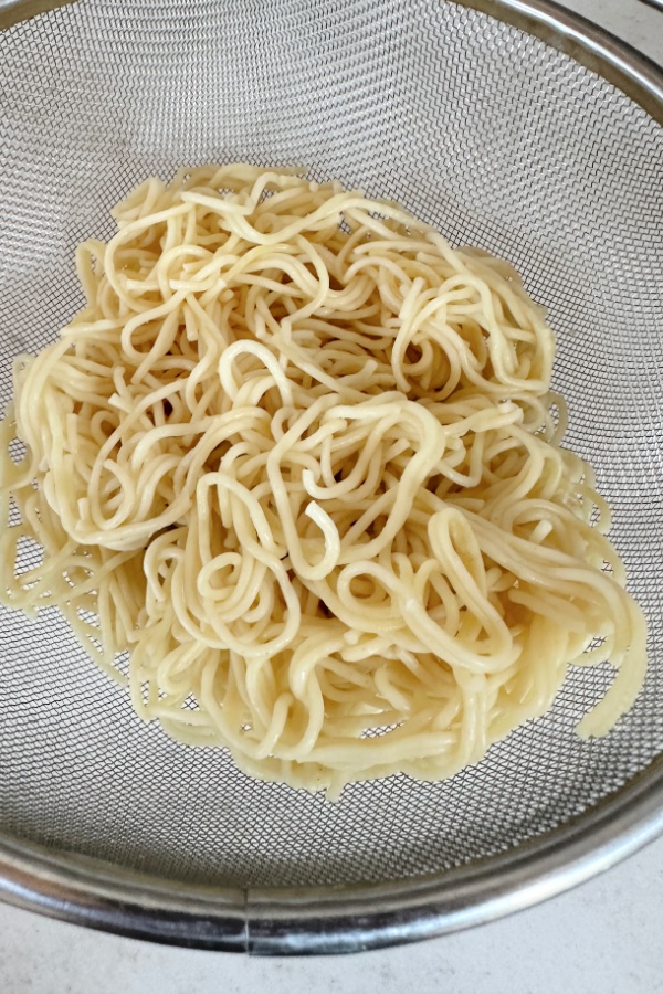 spaghetti noodles