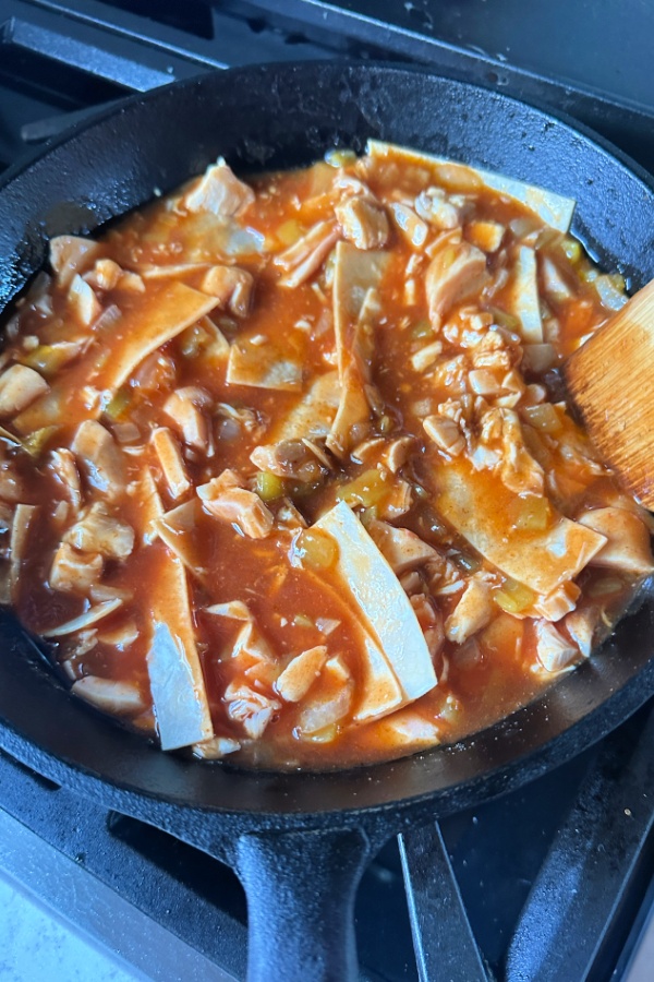 chicken enchilada skillet with tortilla strips