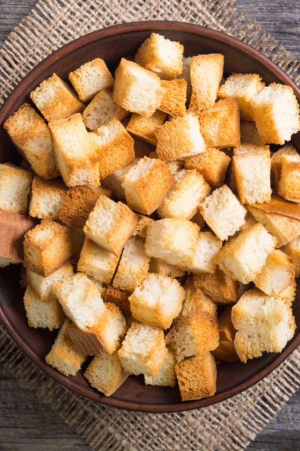 croutons in bowl