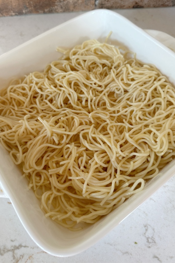 spaghetti noodles in baking dish