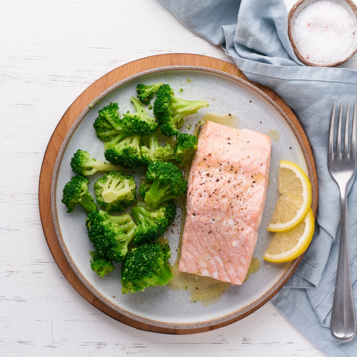 sheet pan salmon and broccoli