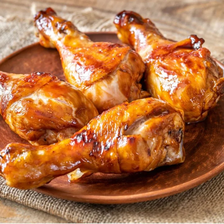grilled barbecue chicken legs