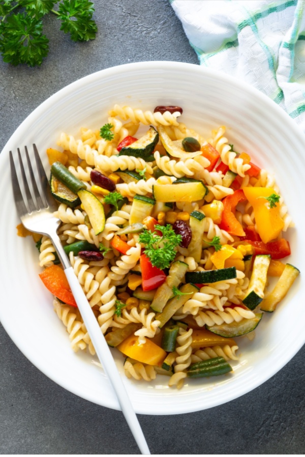 pasta salad with vegetables