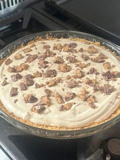 peanut butter cup pie